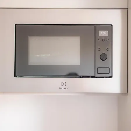 Apartment Right House Splendid Harbour View