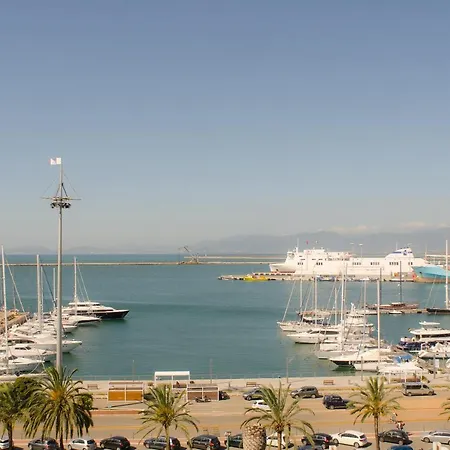 Apartment Right House Splendid Harbour View