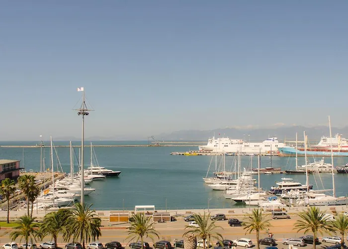 Apartment Right House Splendid Harbour View